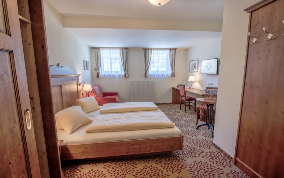 Zimmer Double Medium im Haupthaus f&uuml;r 2 bis 3 Personen